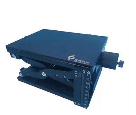 升降型动物固定台